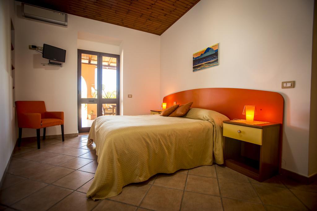 Resort Al Belvedere Salina Leni Exterior photo